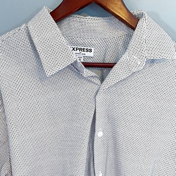 Express polka dot fitted button up shirt - Picture 2 of 7